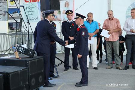 Slovesnost ob odprtju prizidka in prevzemu večnamenskega gasilskega vozila PGD Gozd (36)